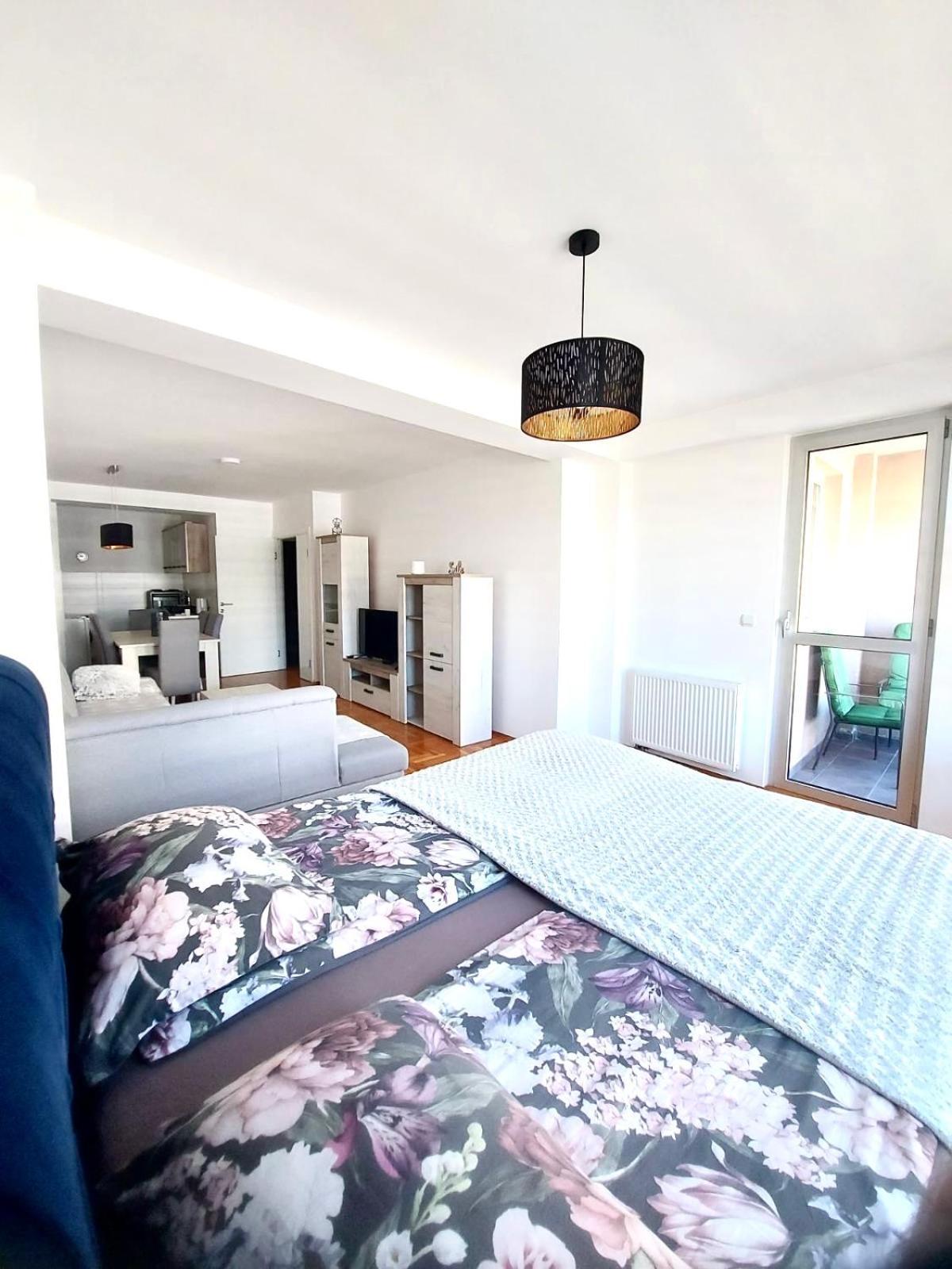 Apartman City Center 4-Setaliste Prijedor Exteriör bild