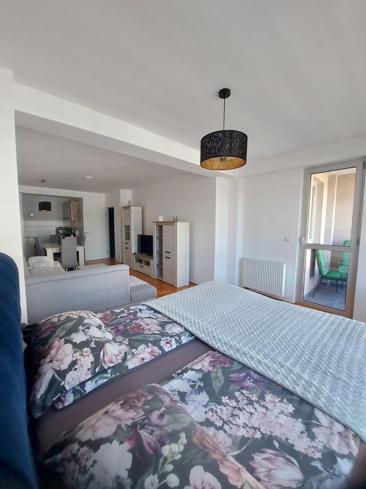 Apartman City Center 4-Setaliste Prijedor Exteriör bild